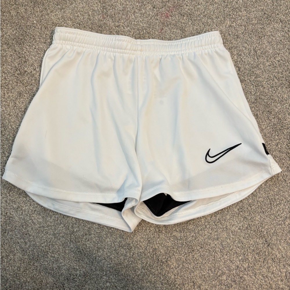 Nike White Athletic Shorts Lightweight Breathable